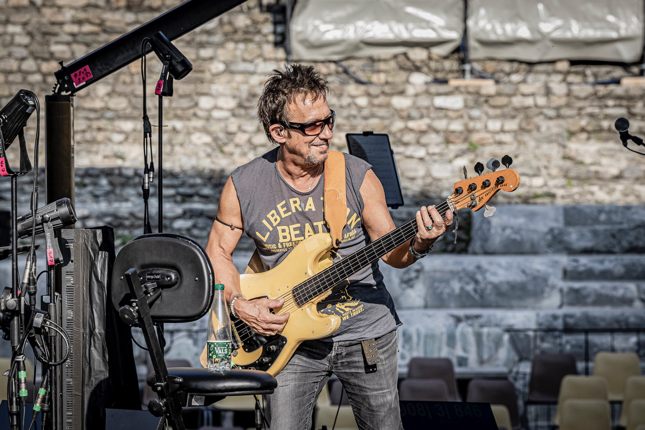 Eric Serra & RXRA group