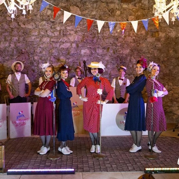 Les poupées de satin